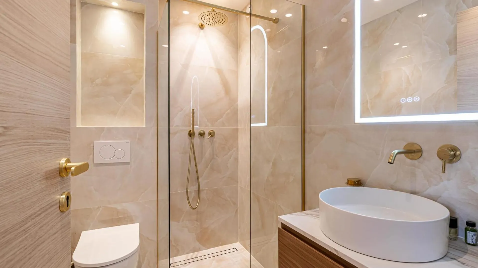 Ref 1981 - Cannes Sea View Apartment Cannes Palm Beach